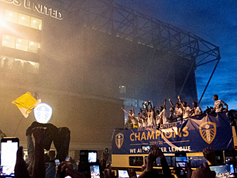 WATCH: Leeds seal title with w...
